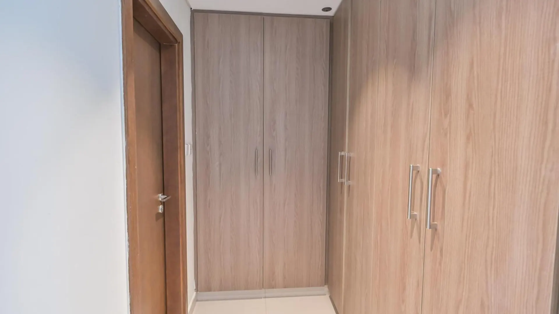 Rooftop Pool - Designer'S Choice - Full Canal View Abu Dhabi Apartment